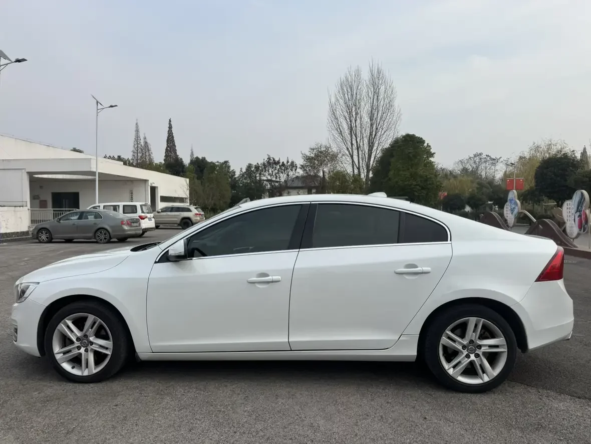 Volvo S60