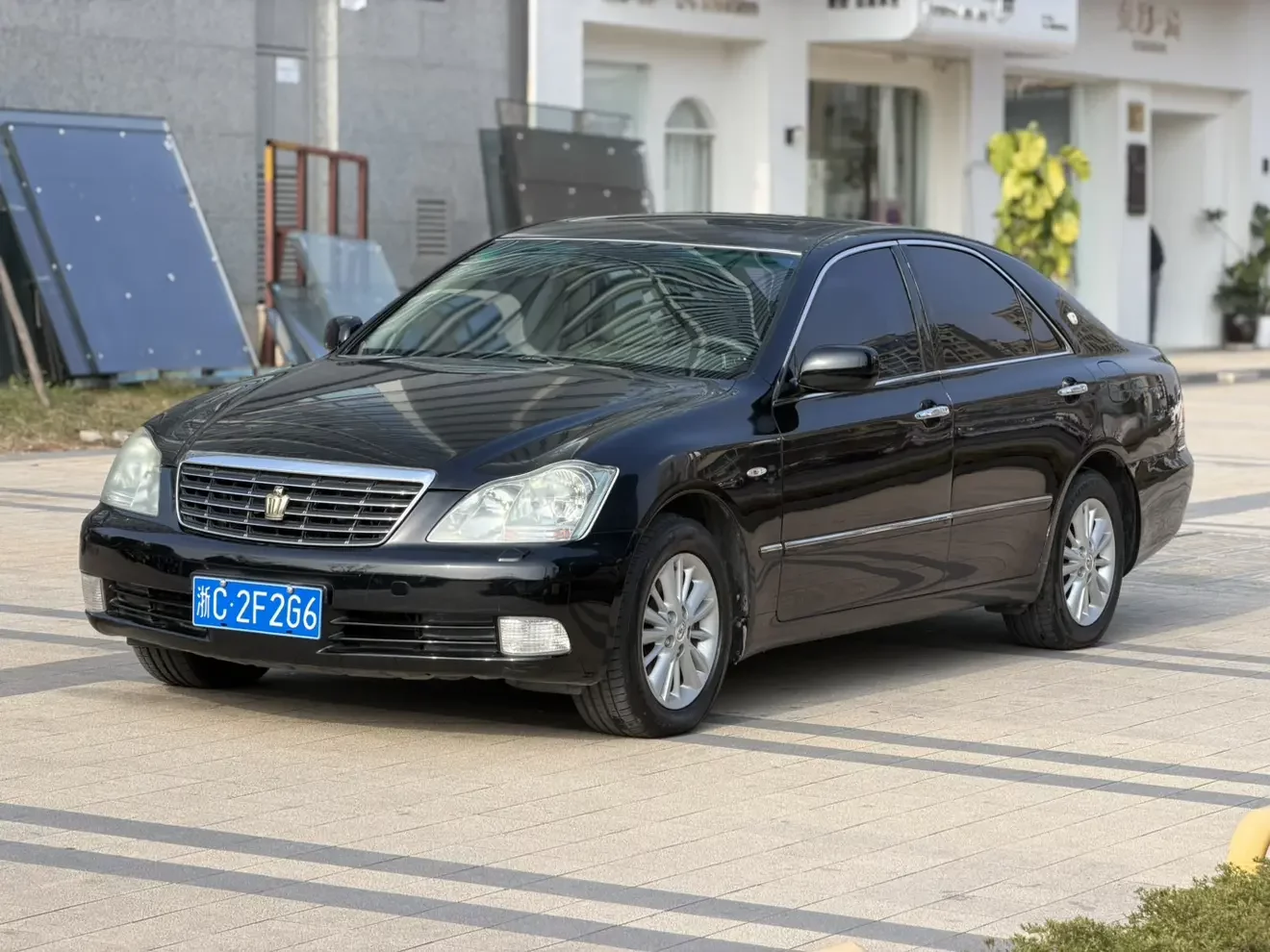 Toyota crown