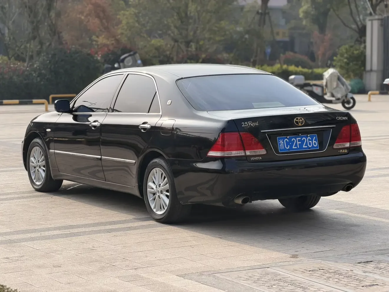 Toyota crown