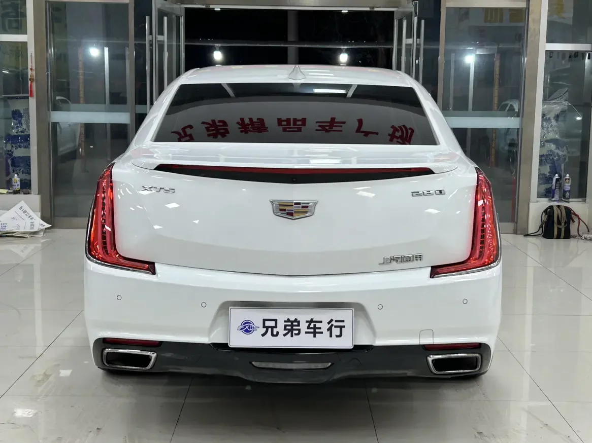Cadillac XTS