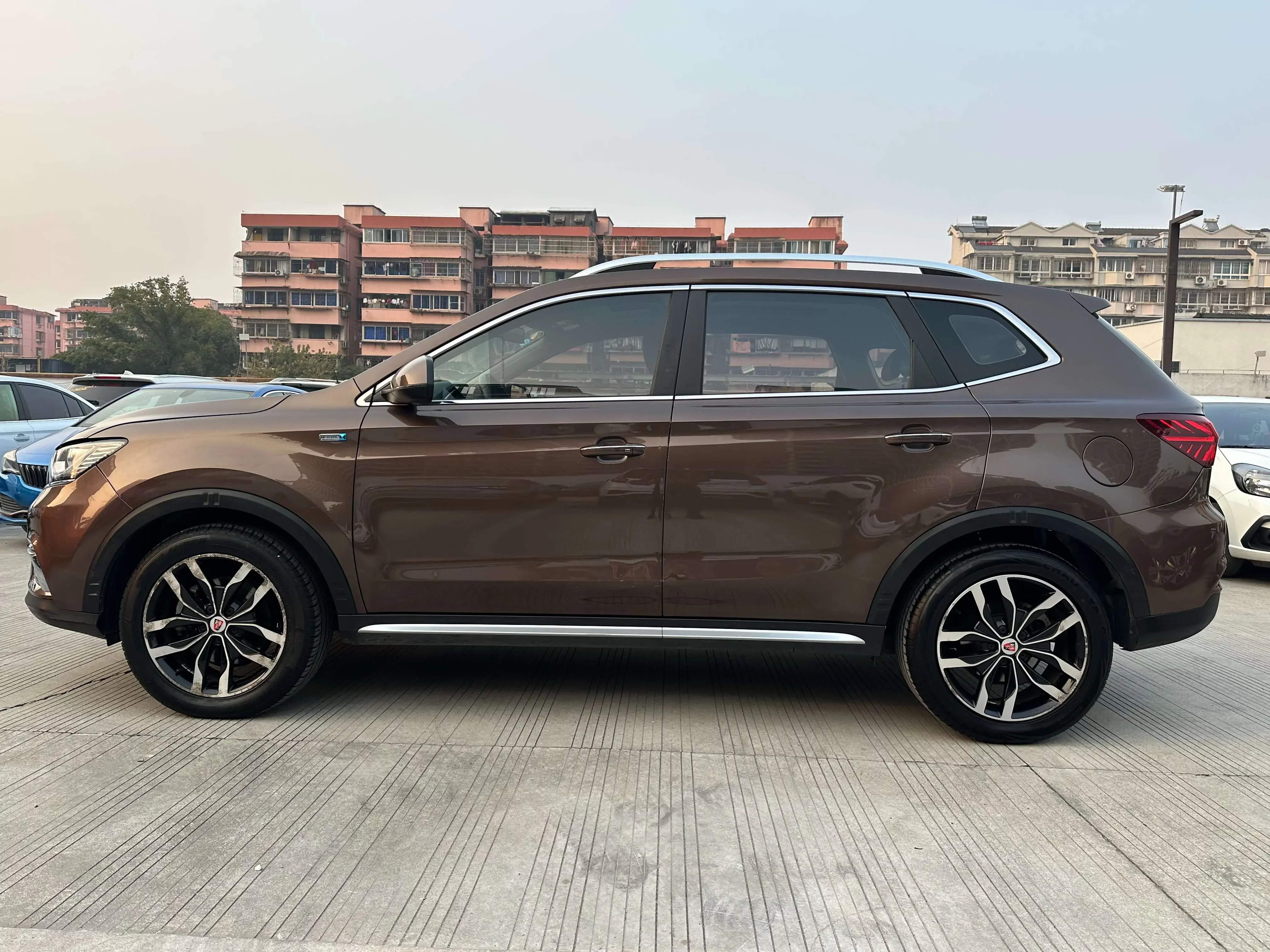 Roewe RX5