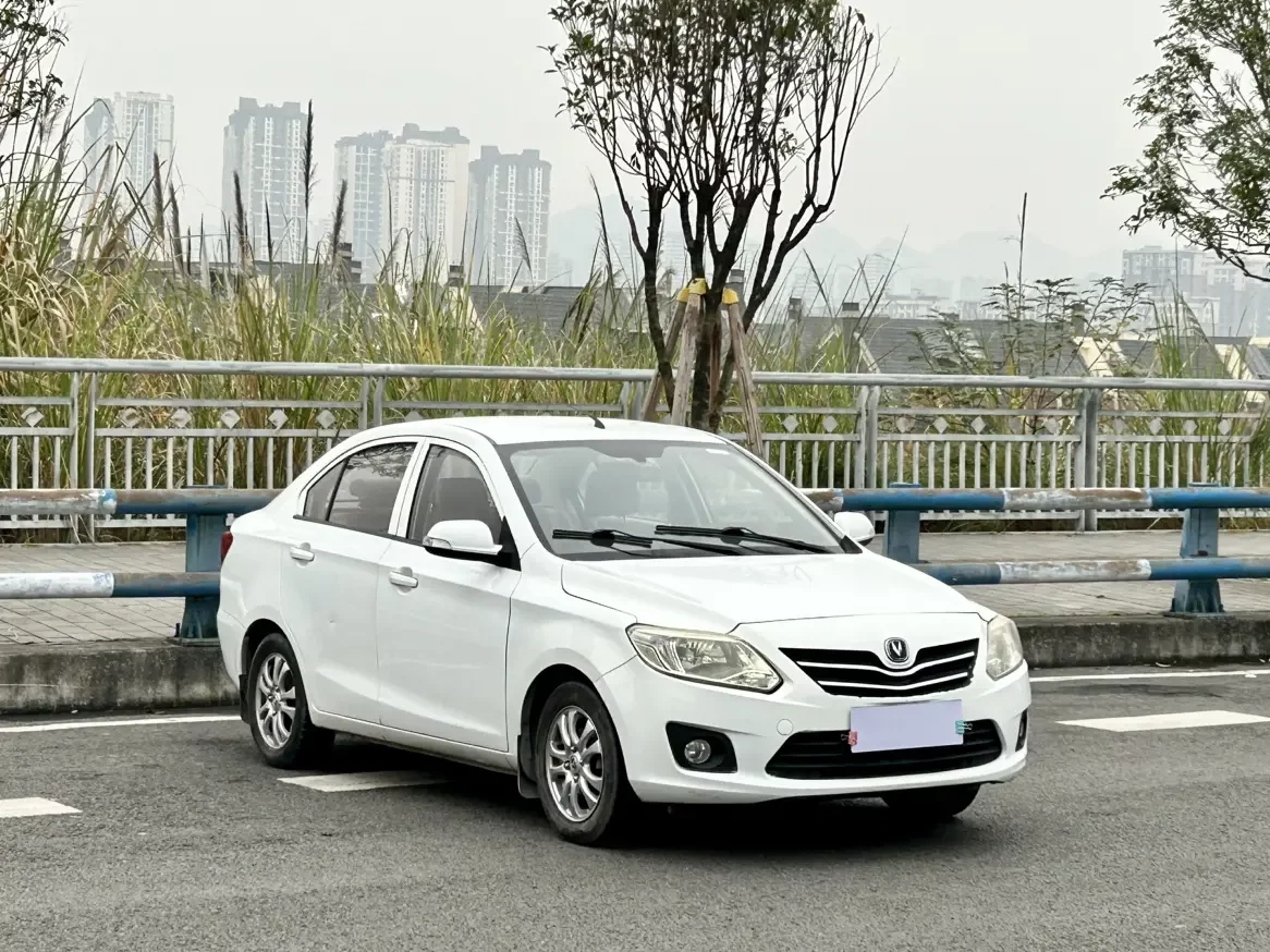 Changan Yuexiang V3