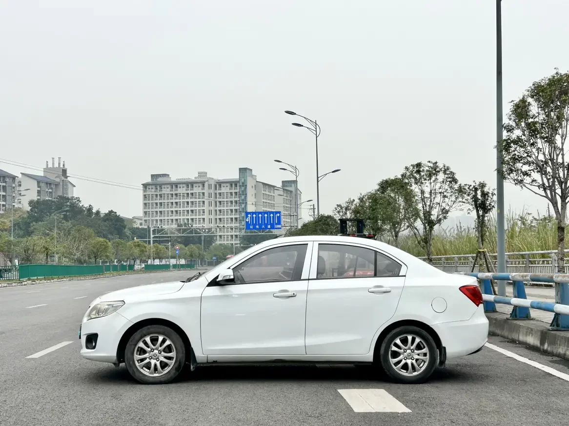 Changan Yuexiang V3