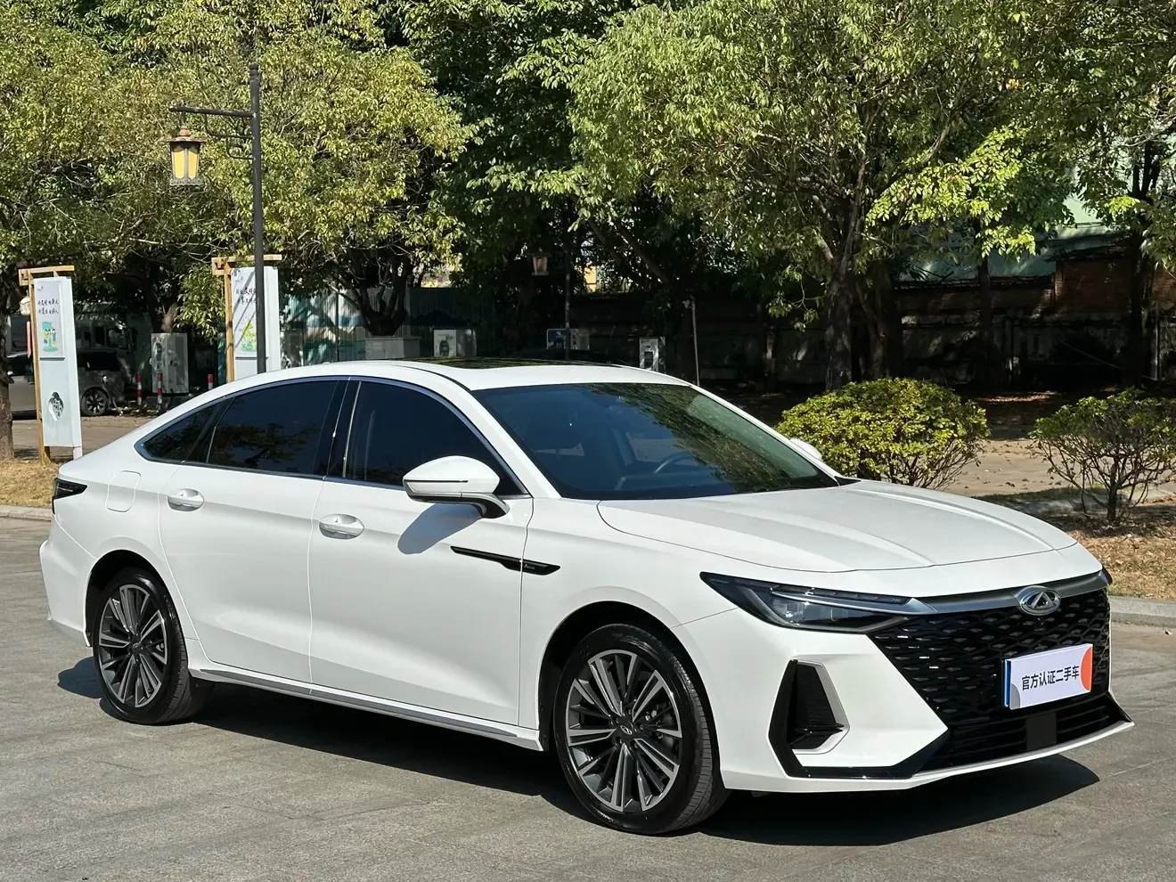 Chery Arrizo 8