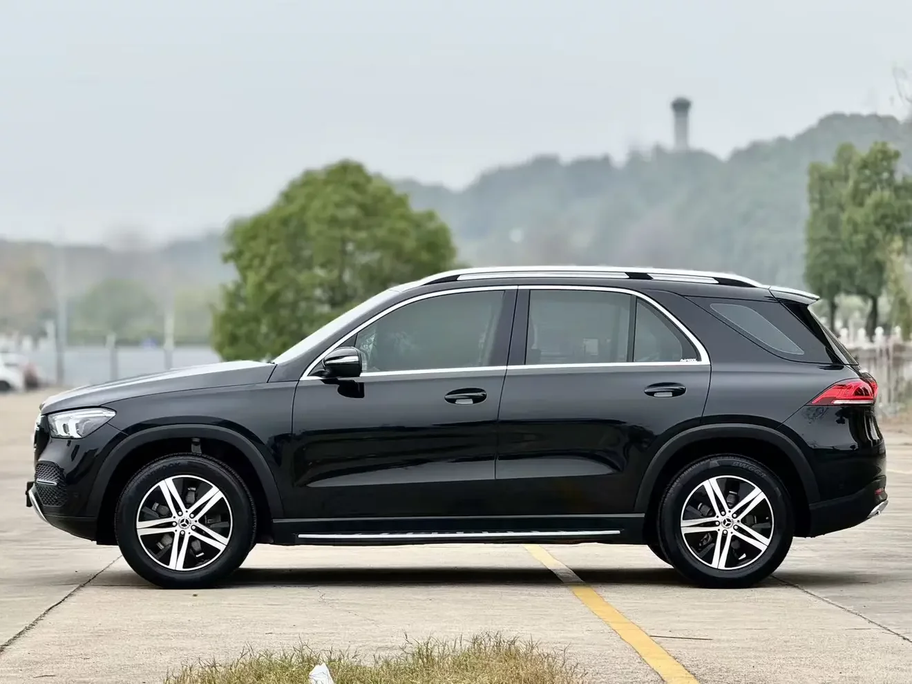 Mercedes-Benz GLE (Imported)