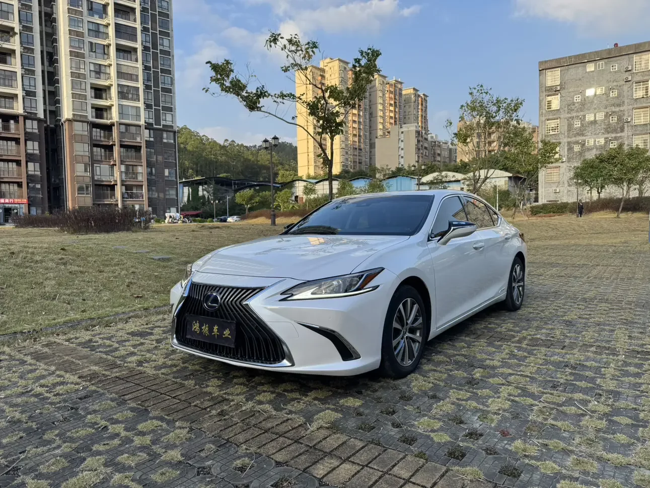 Lexus ES
