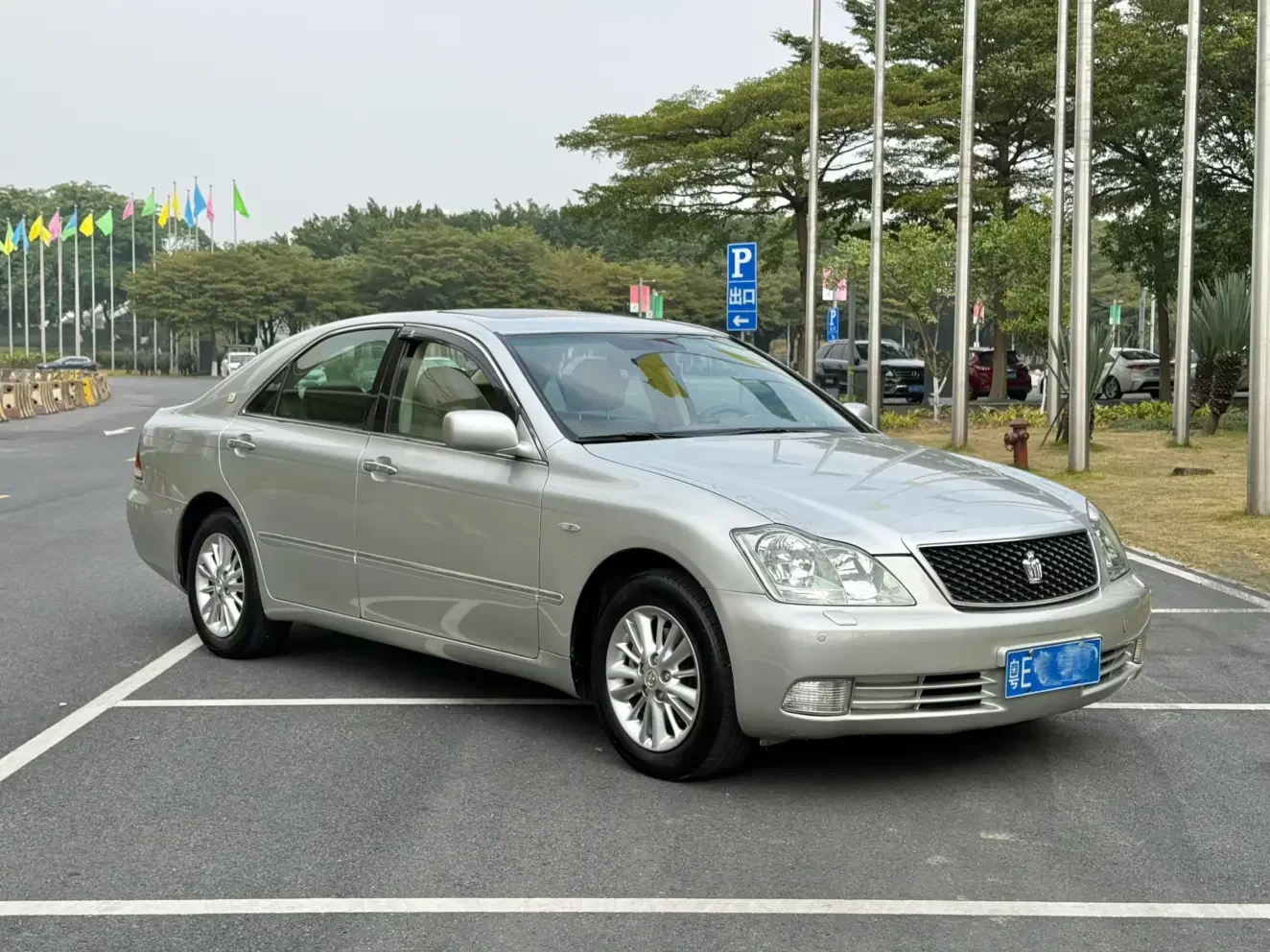 Toyota crown