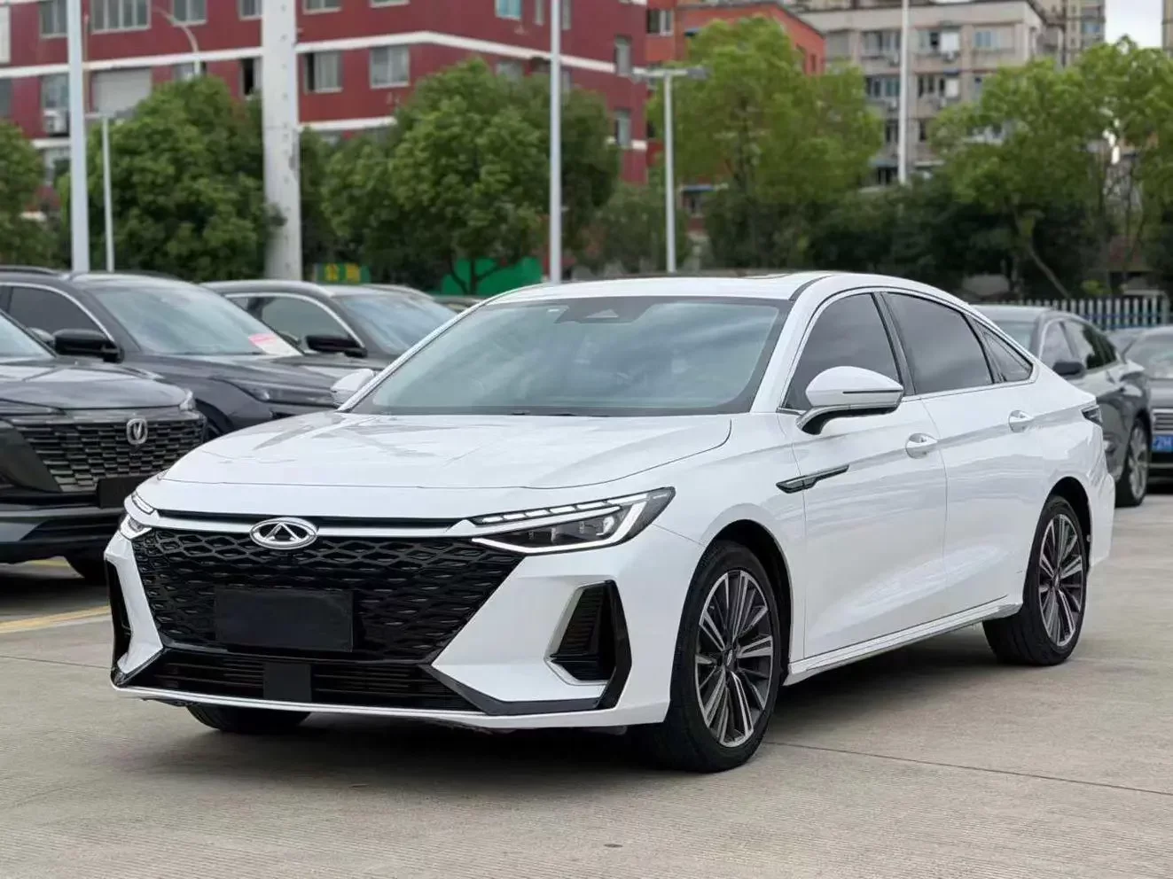 Chery Arrizo 8