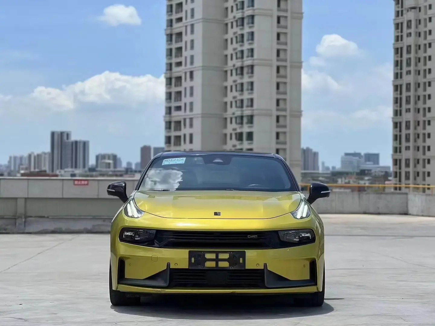 Lynk & Co 03