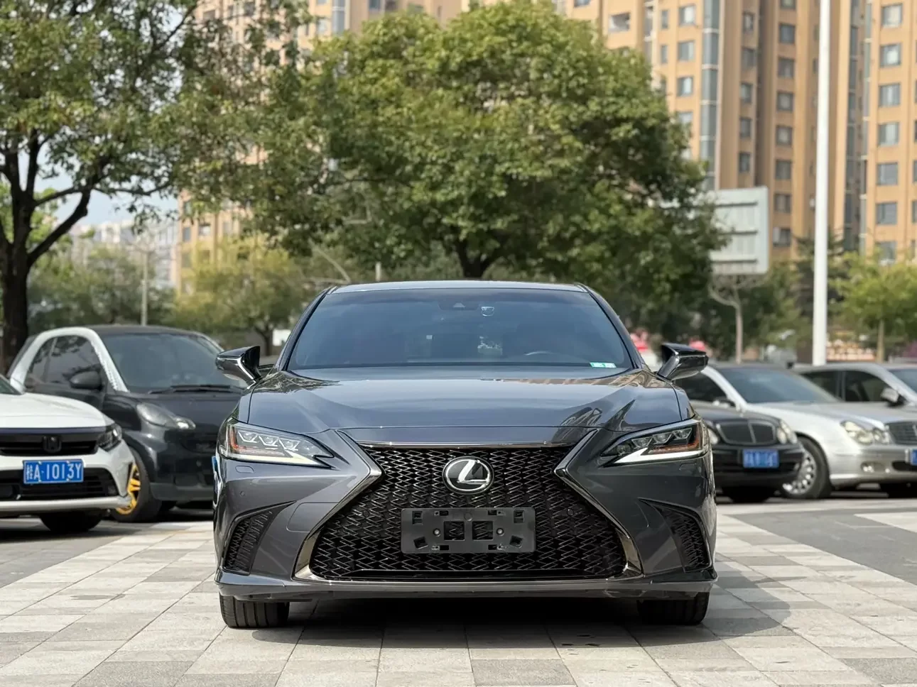 Lexus ES