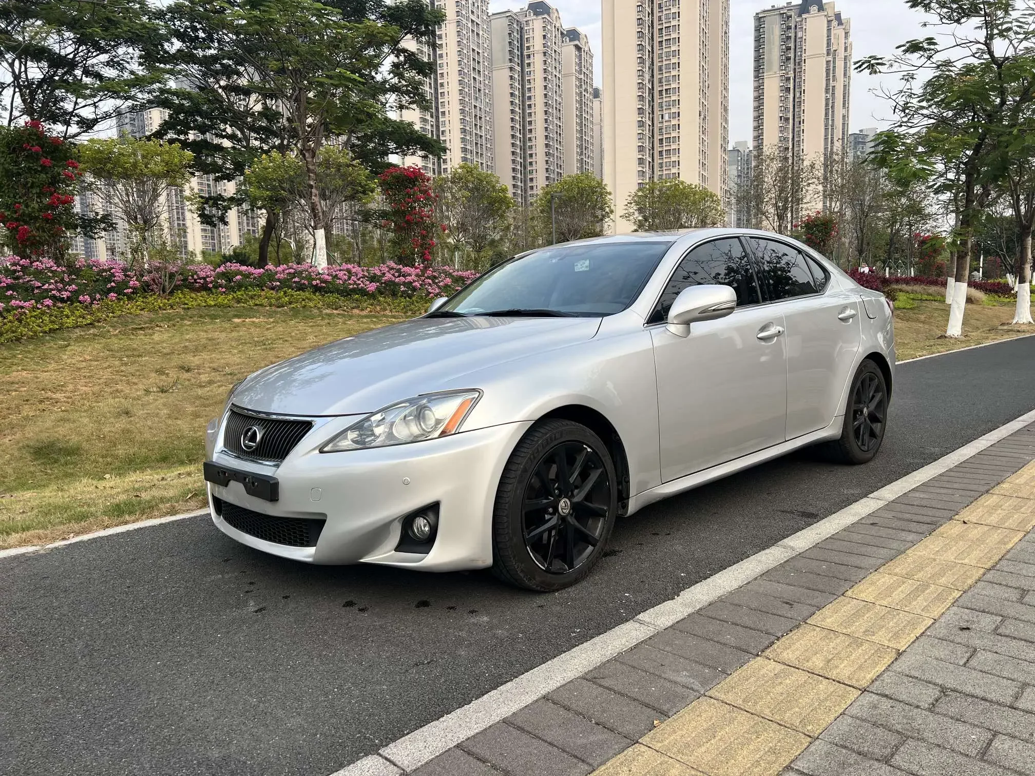 Lexus IS
