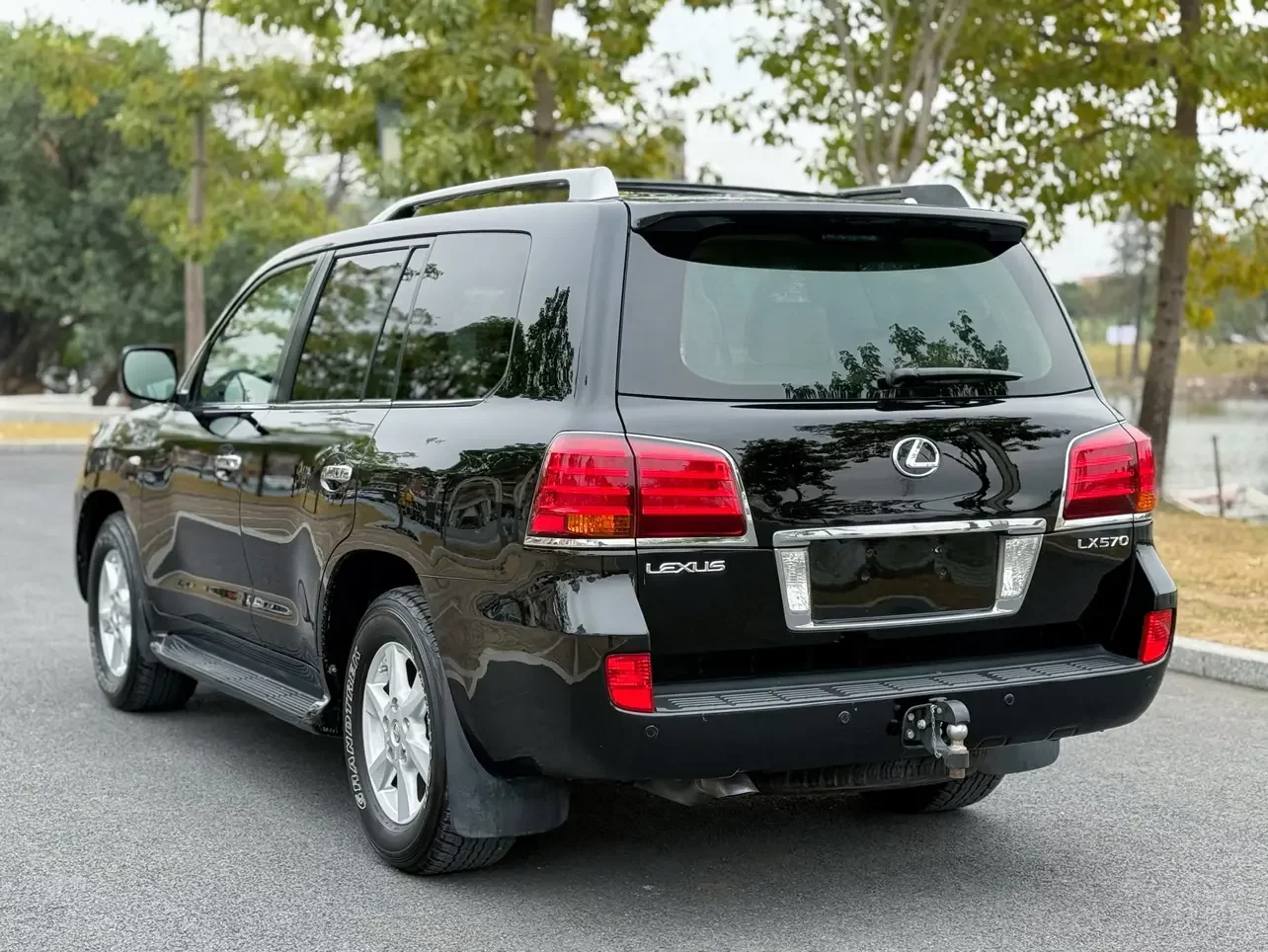 Lexus LX