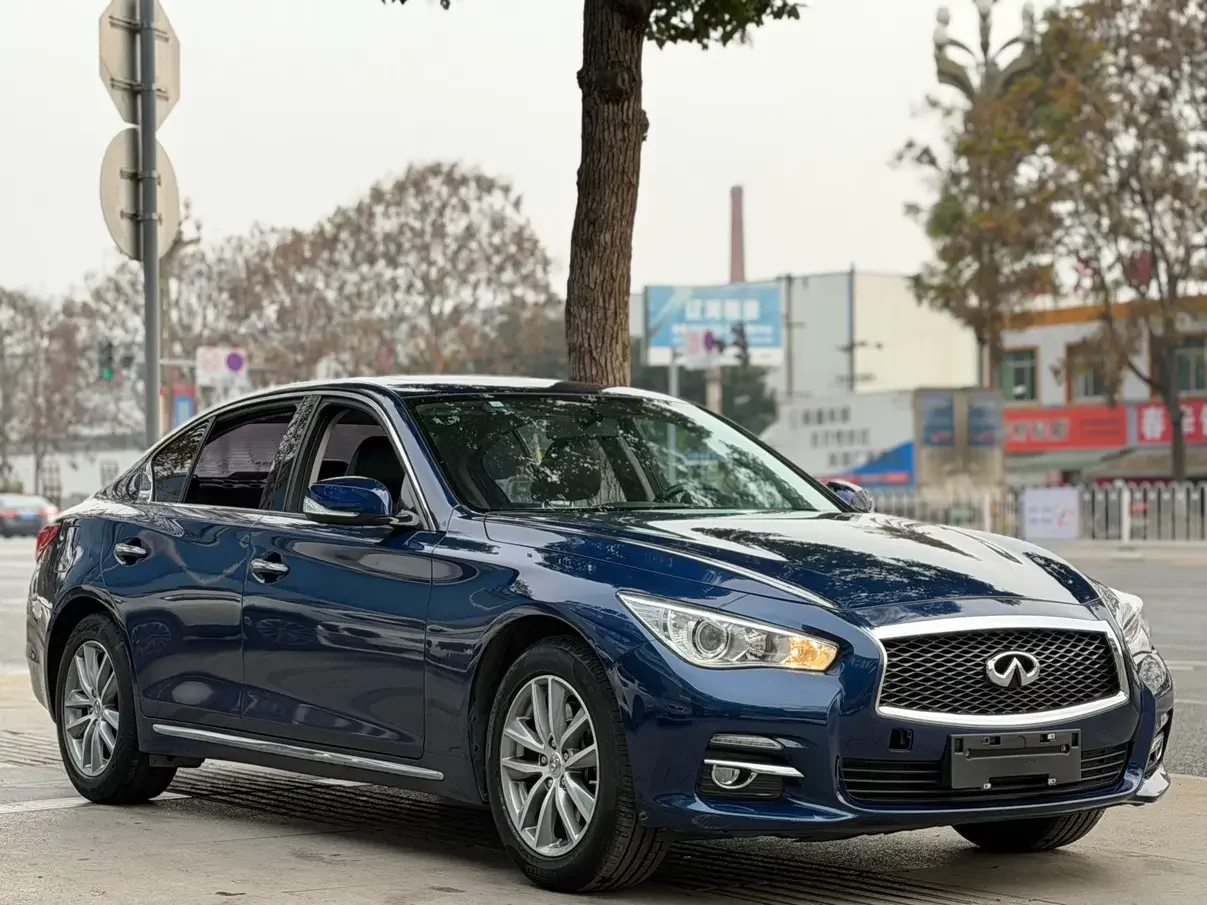 Infiniti Q50L