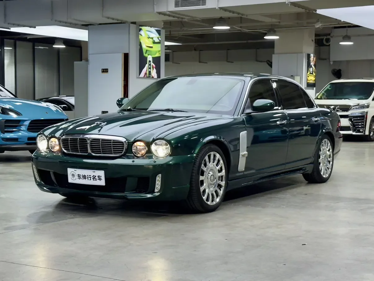 Jaguar XJ