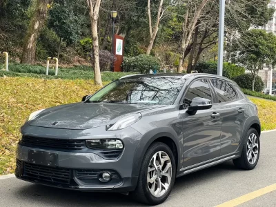Lynk & Co 02