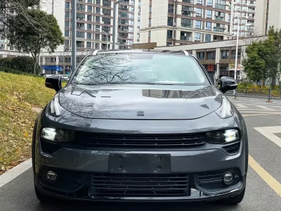 Lynk & Co 02