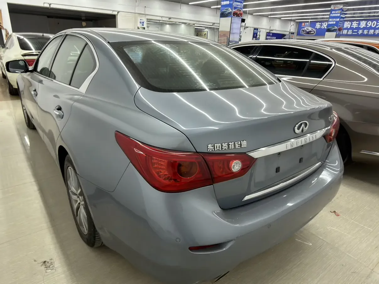 Infiniti Q50L