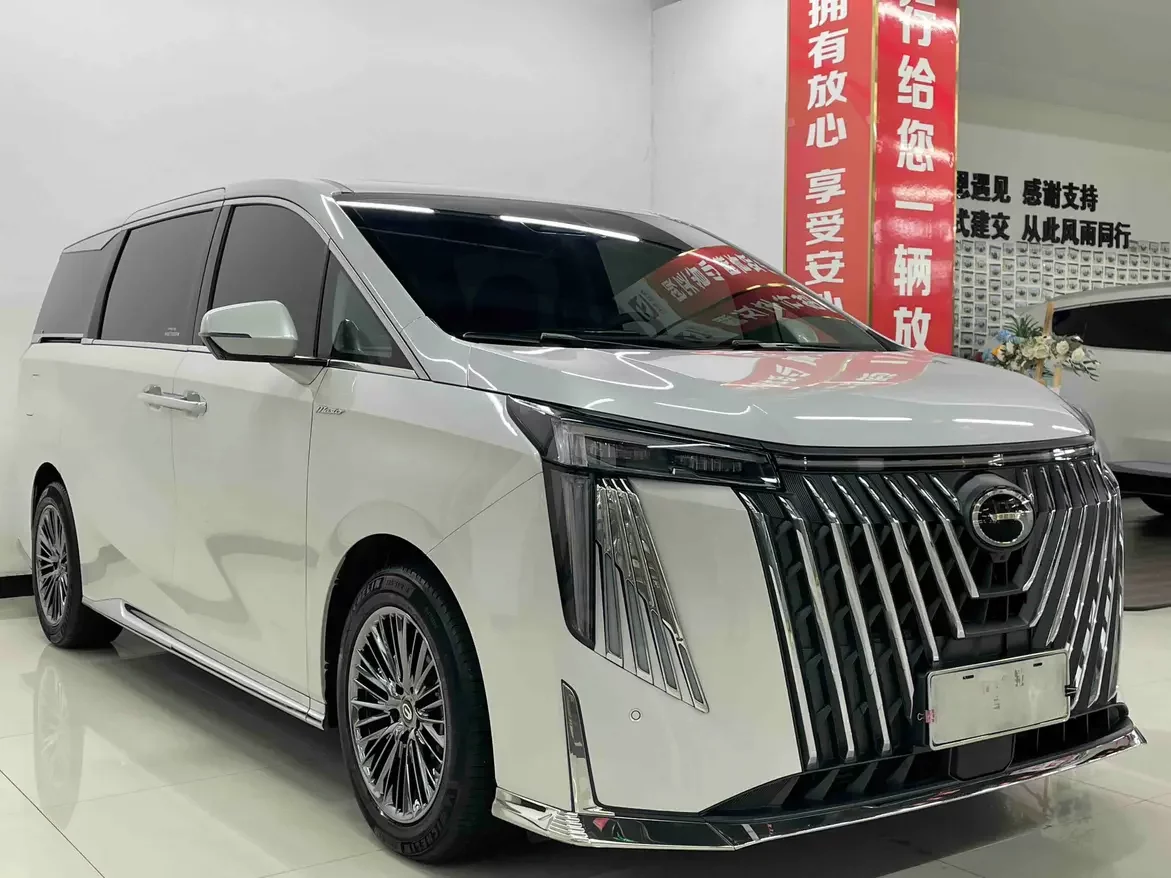GAC Trumpchi M8