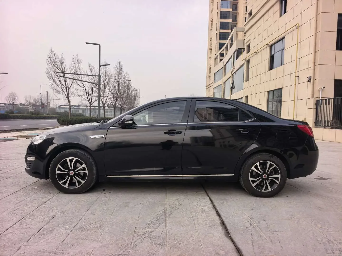 Roewe e550