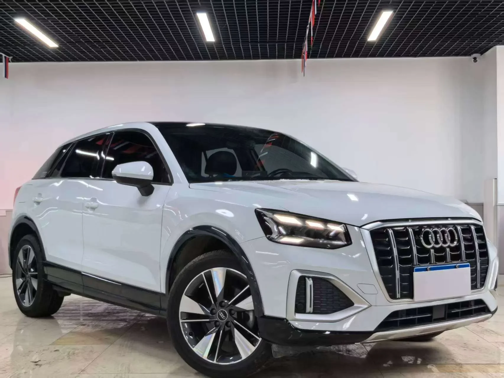 Audi Q2L