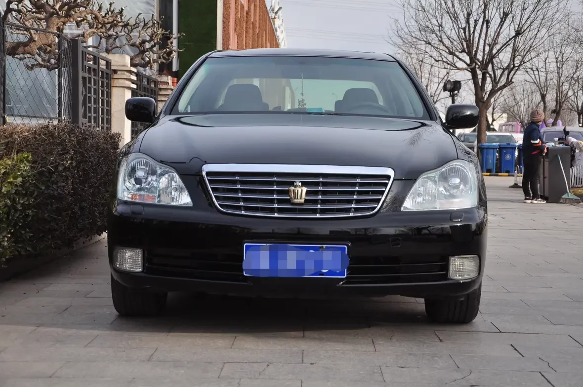 Toyota crown