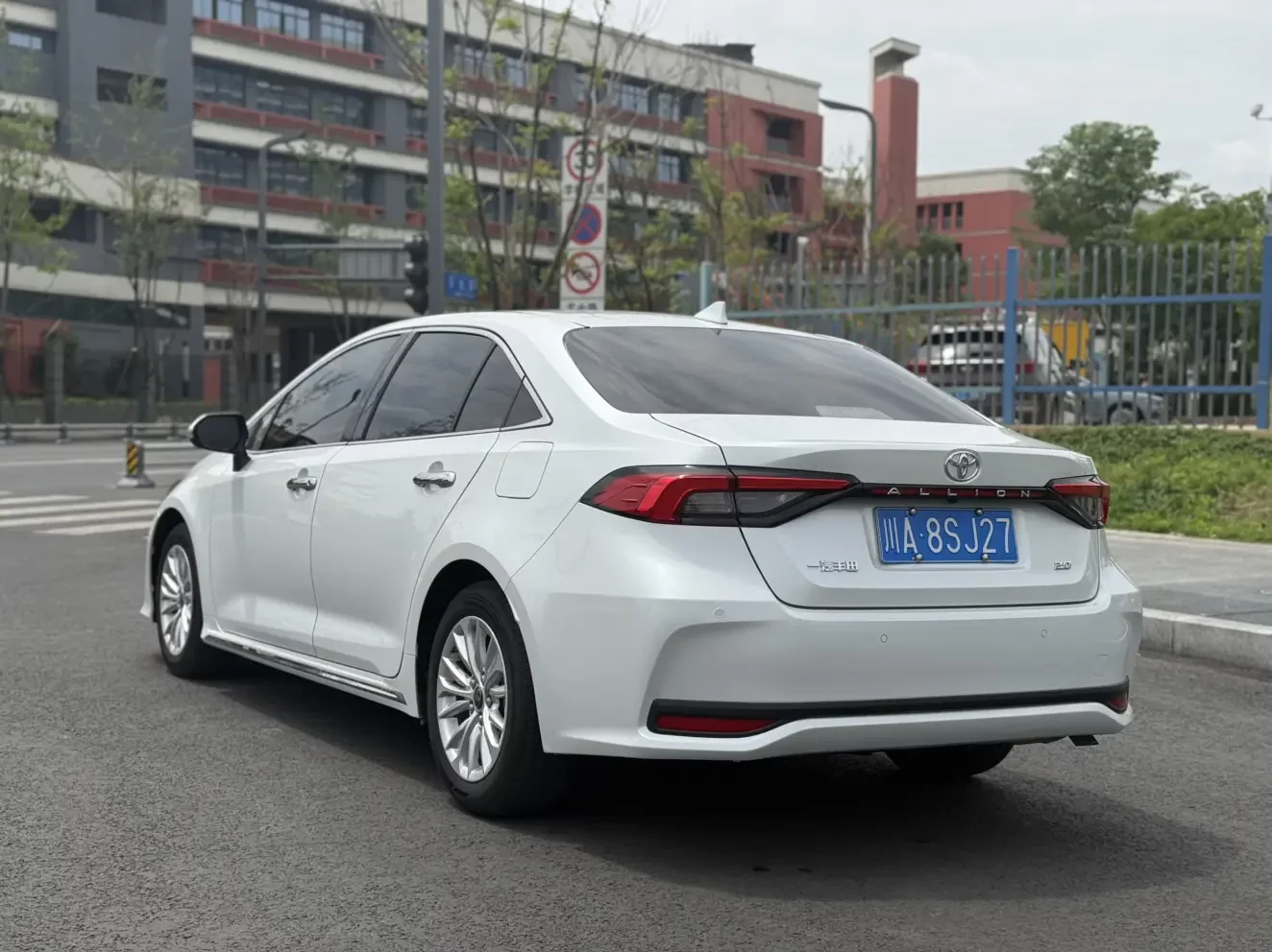Toyota Asiatic lion