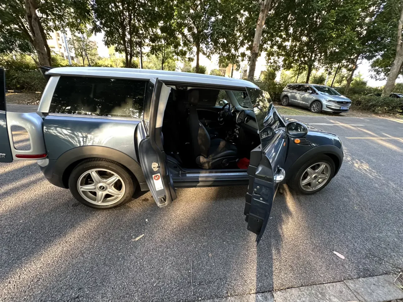 MINI CLUBMAN