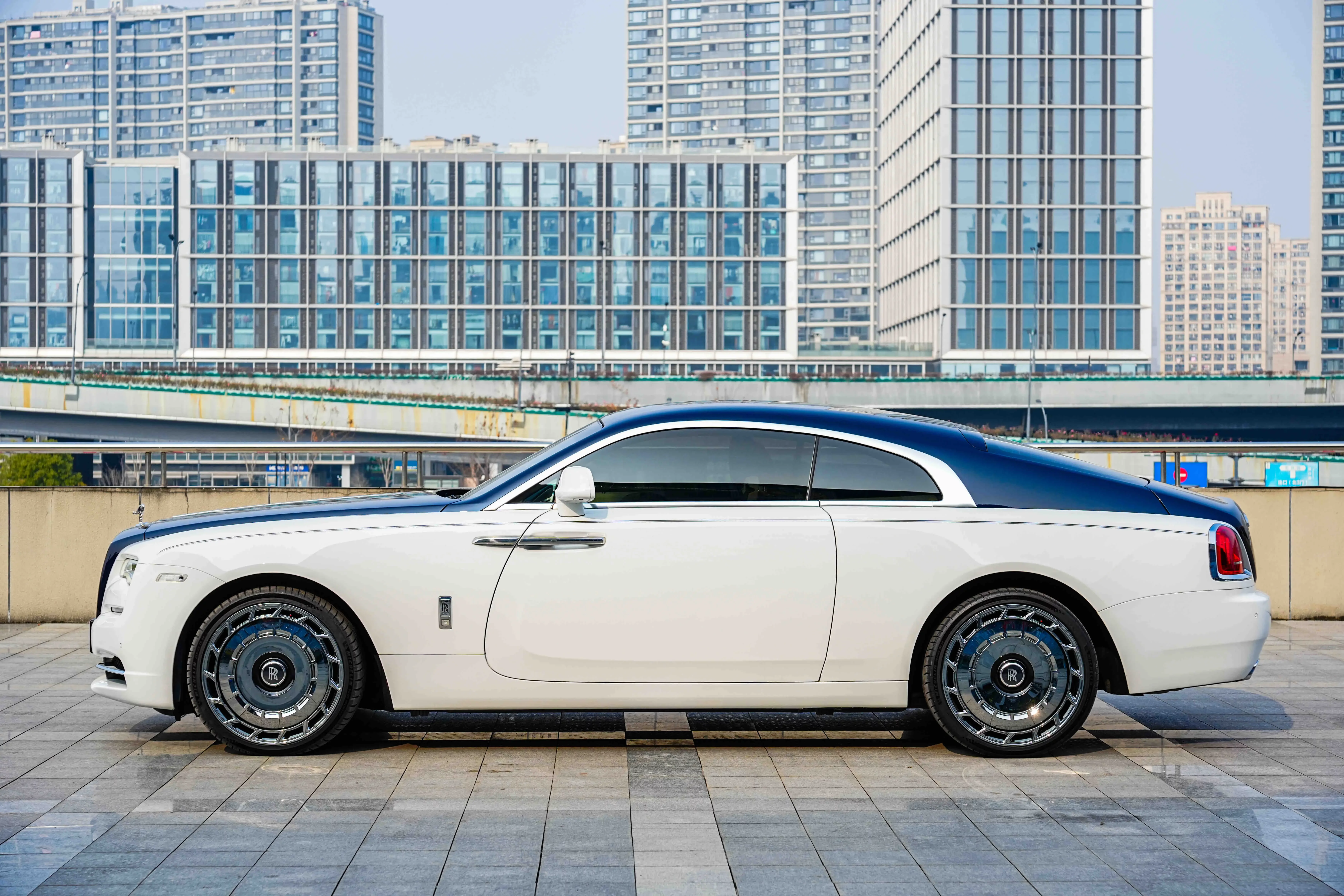 Rolls Royce Phantom