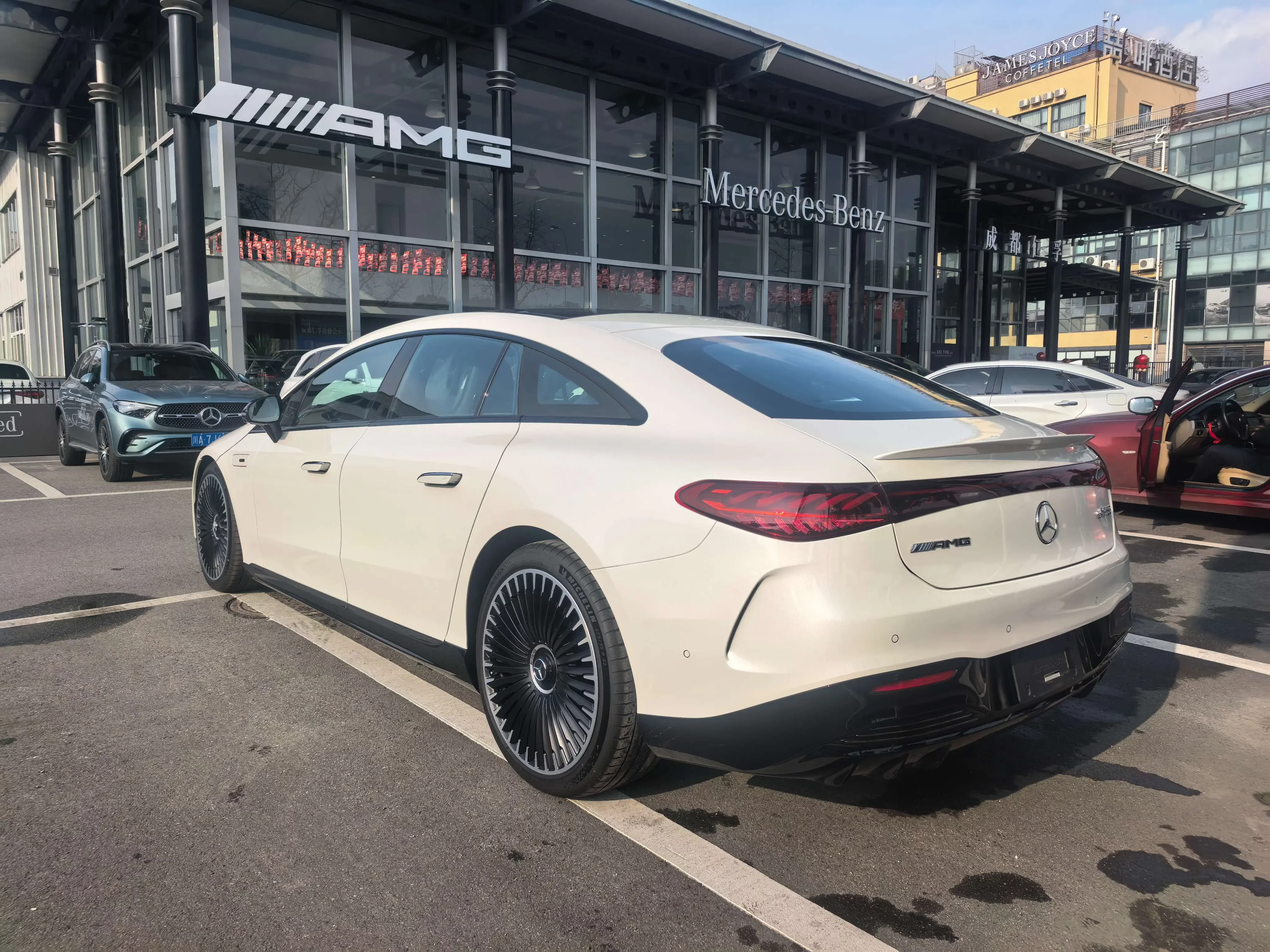 Mercedes-Benz EQS AMG