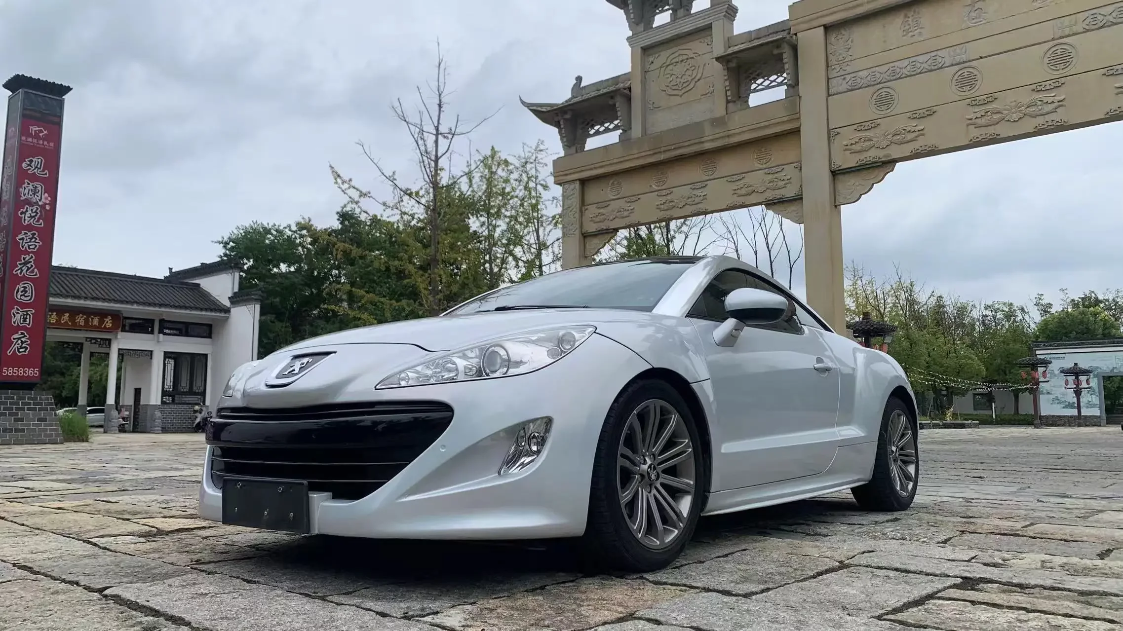 Peugeot RCZ