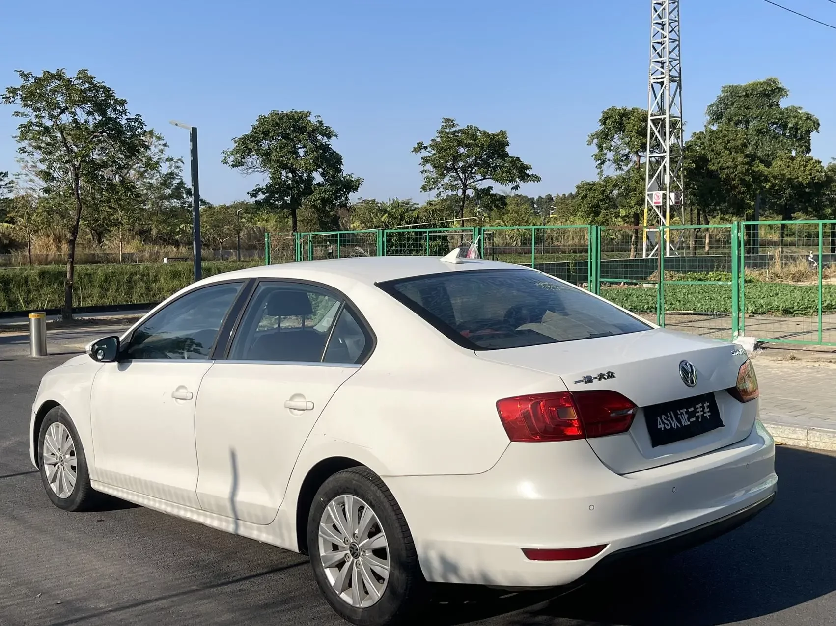Volkswagen Sagitar