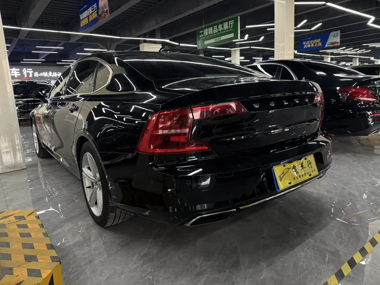 Volvo S90