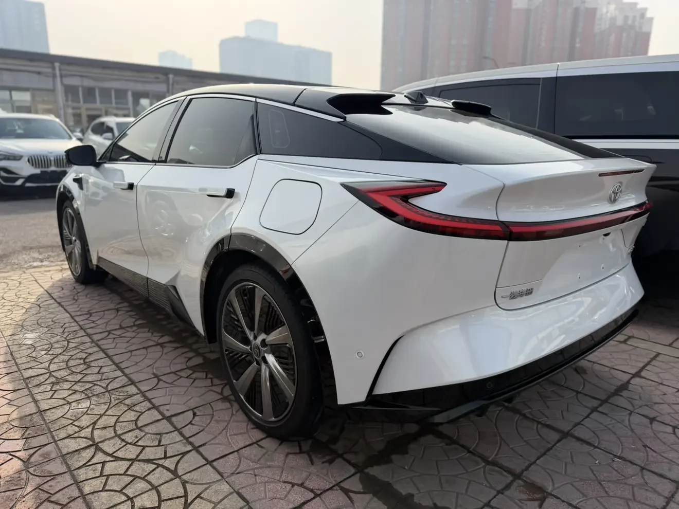 Toyota bZ5