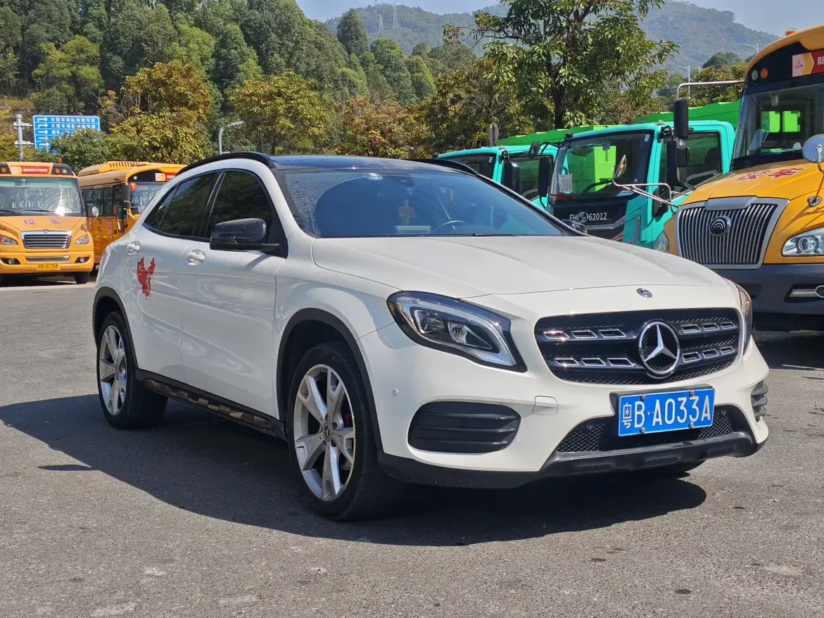 Mercedes-Benz GLA