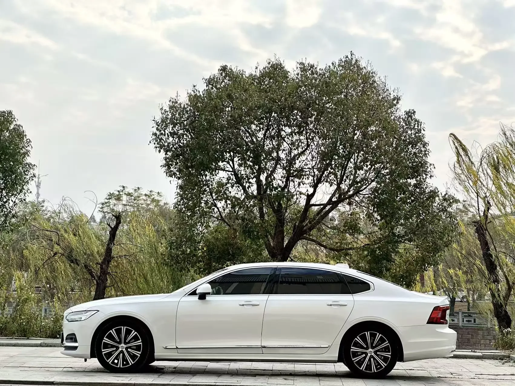 Volvo S90