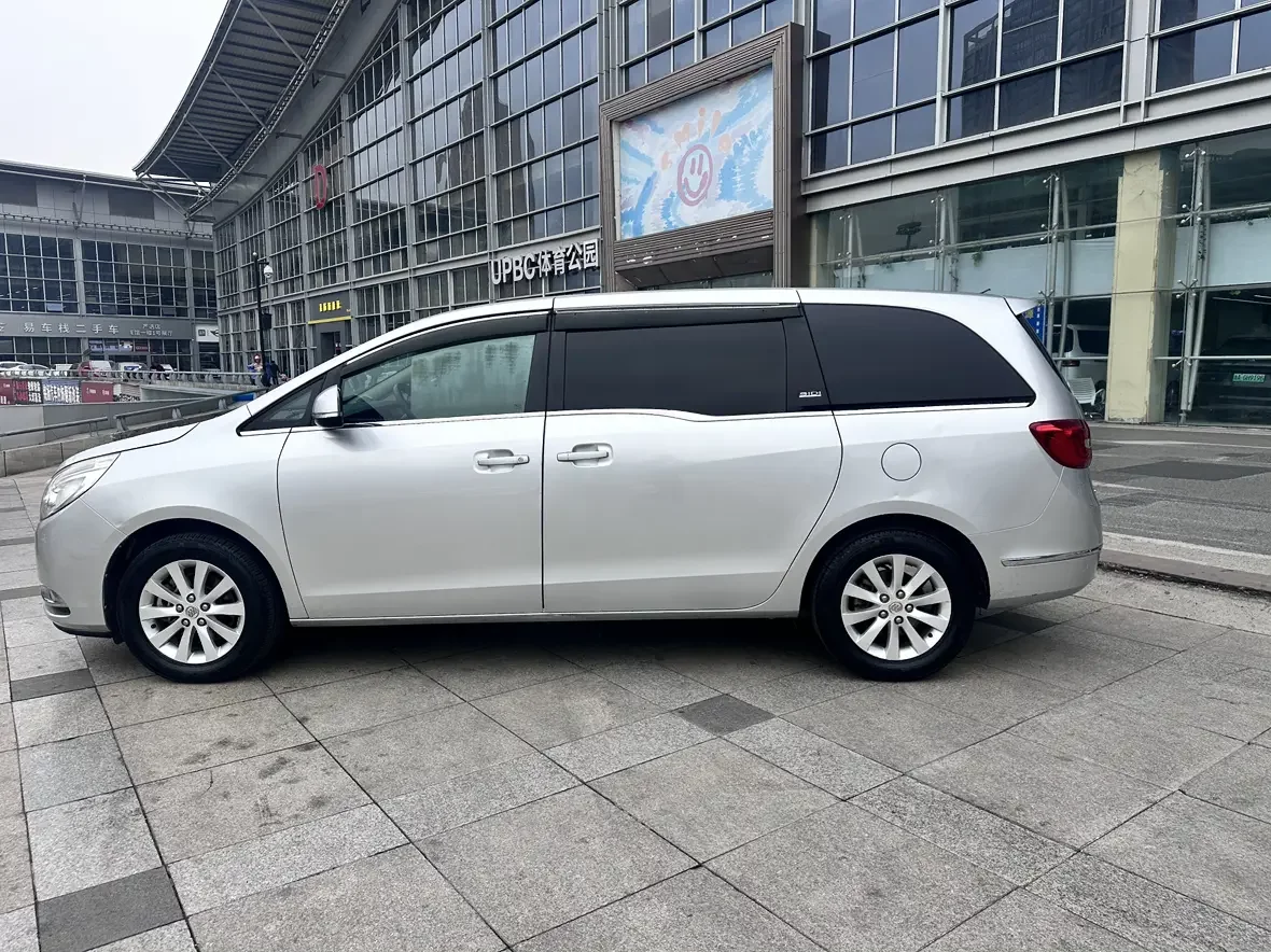 Buick GL8