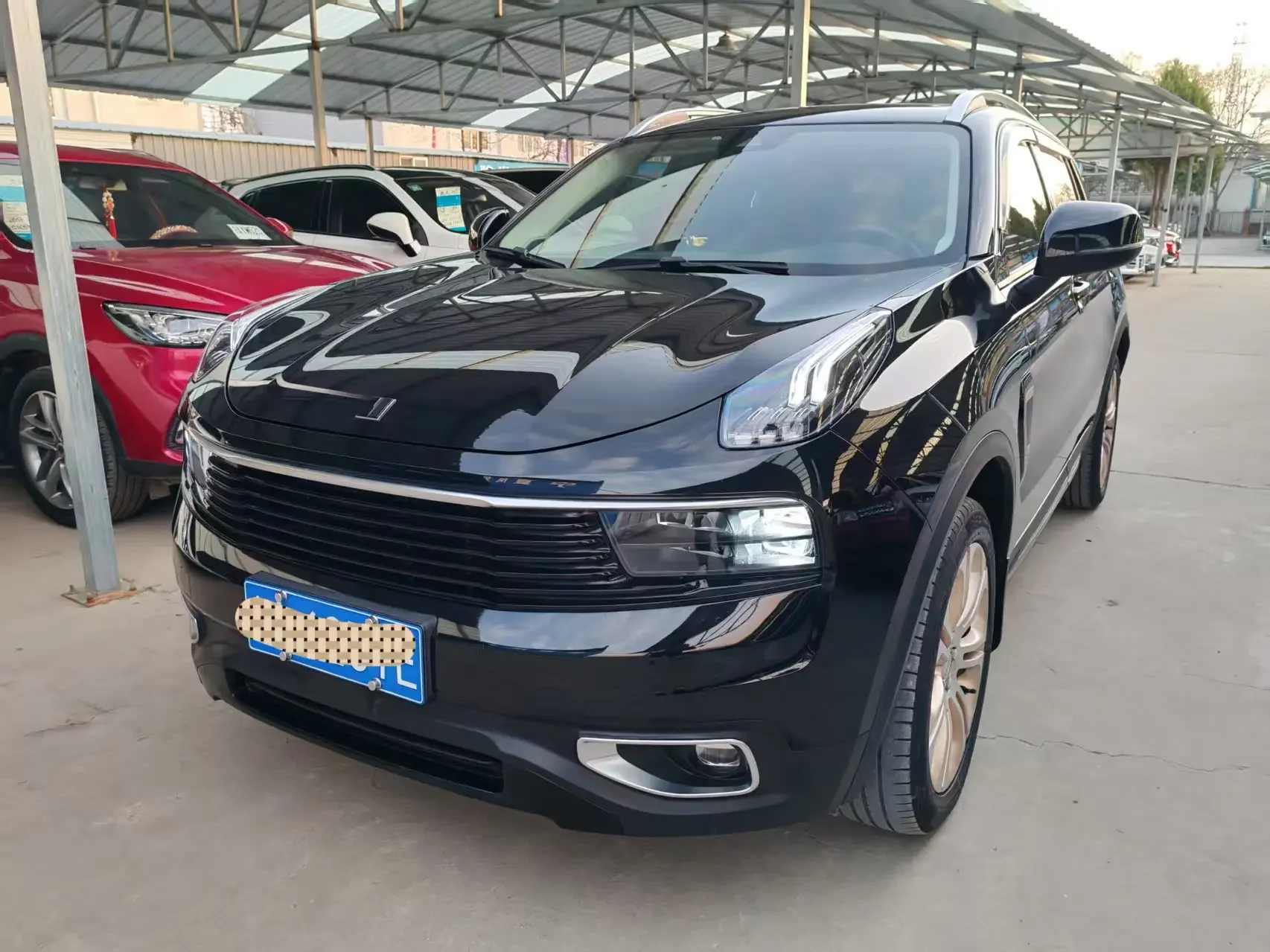 Lynk & Co 01