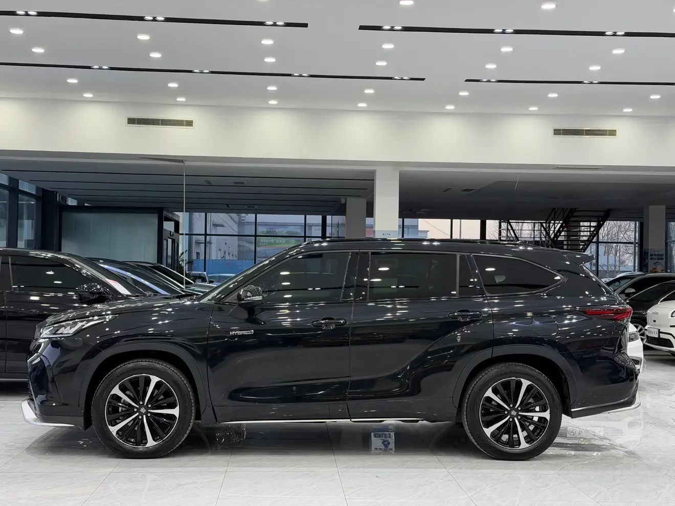 Toyota Crown Kluger