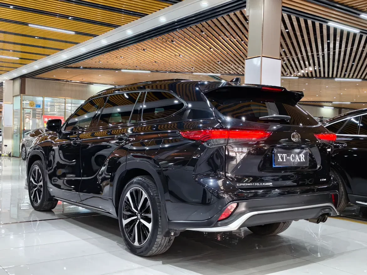 Toyota Crown Kluger