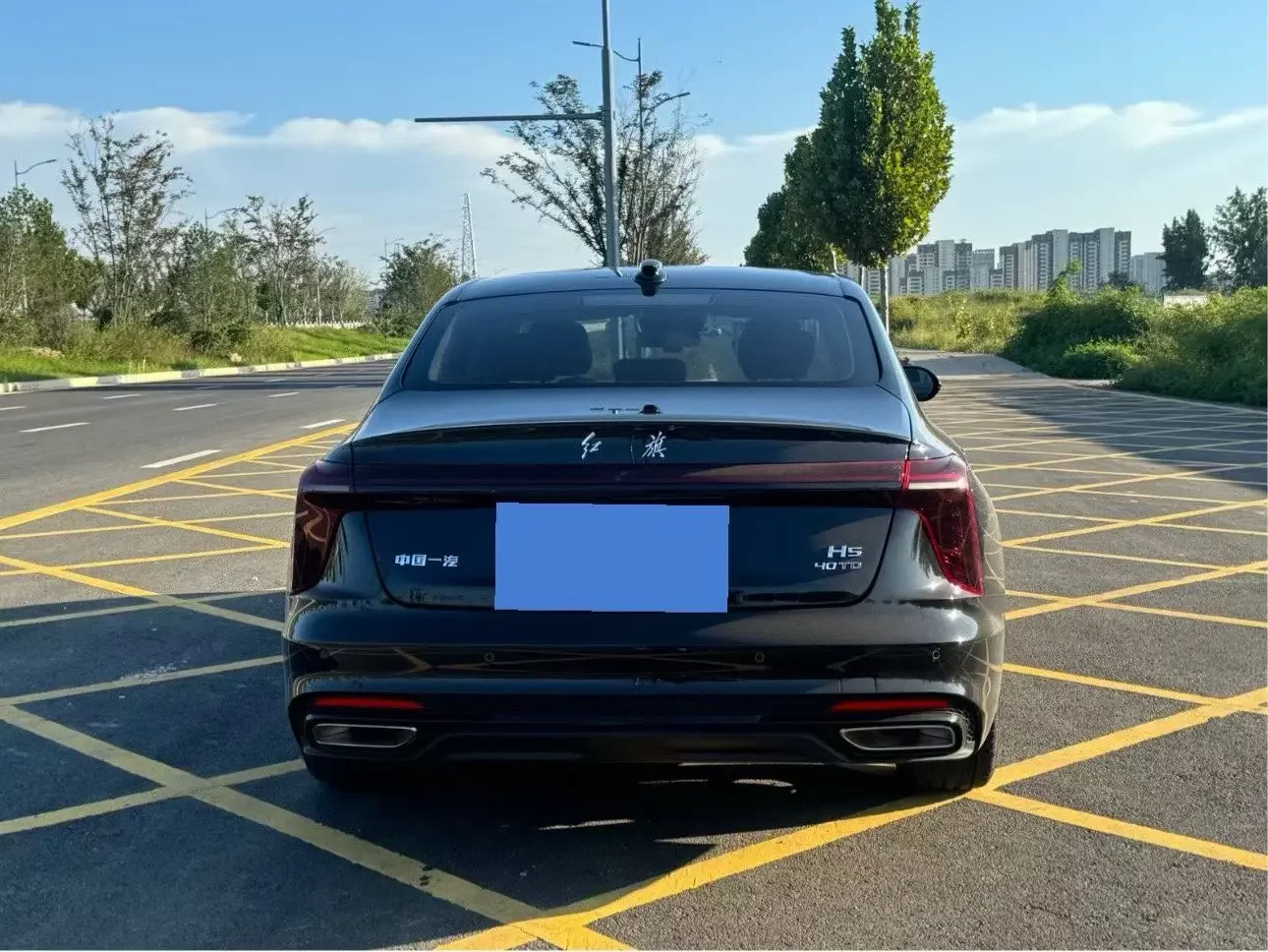 Hongqi H5