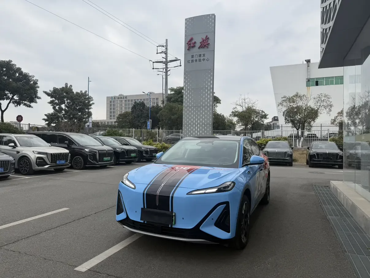 Hongqi Red Flag Tiangong 06