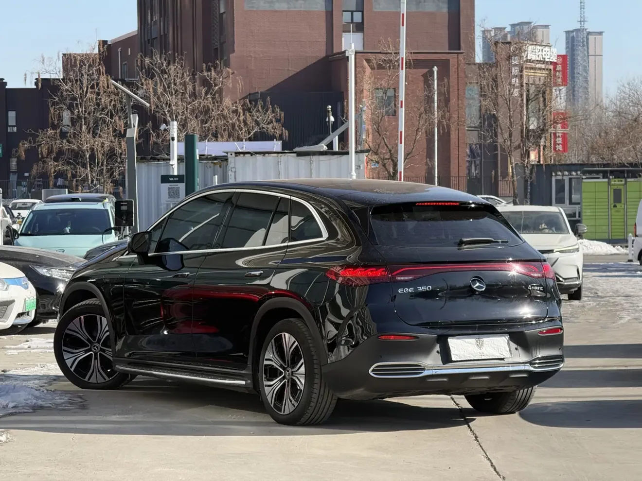 Mercedes-Benz EQE SUV