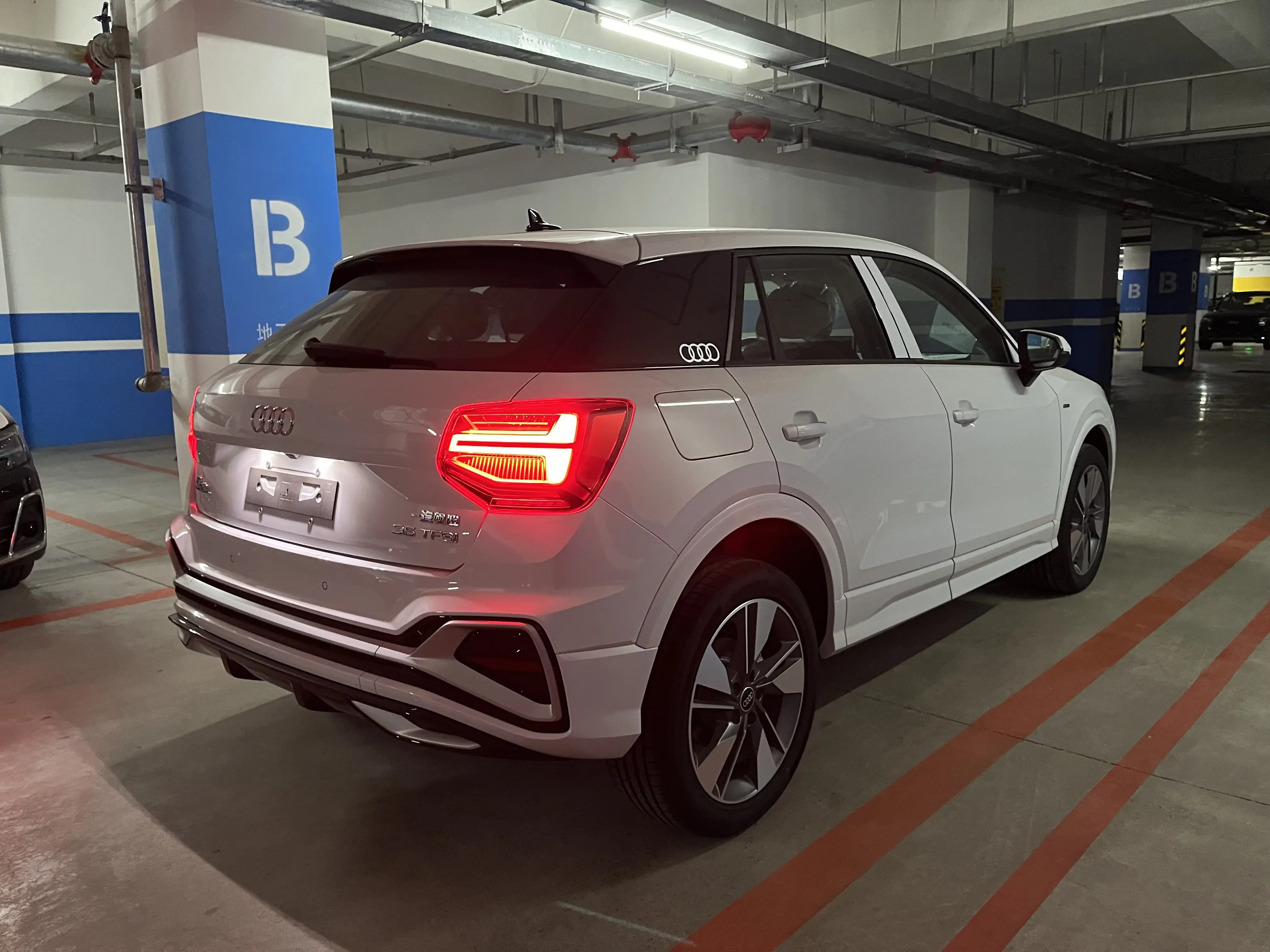 Audi Q2L