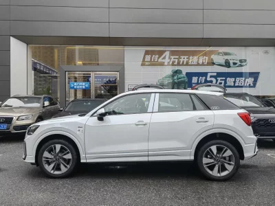 Audi Q2L