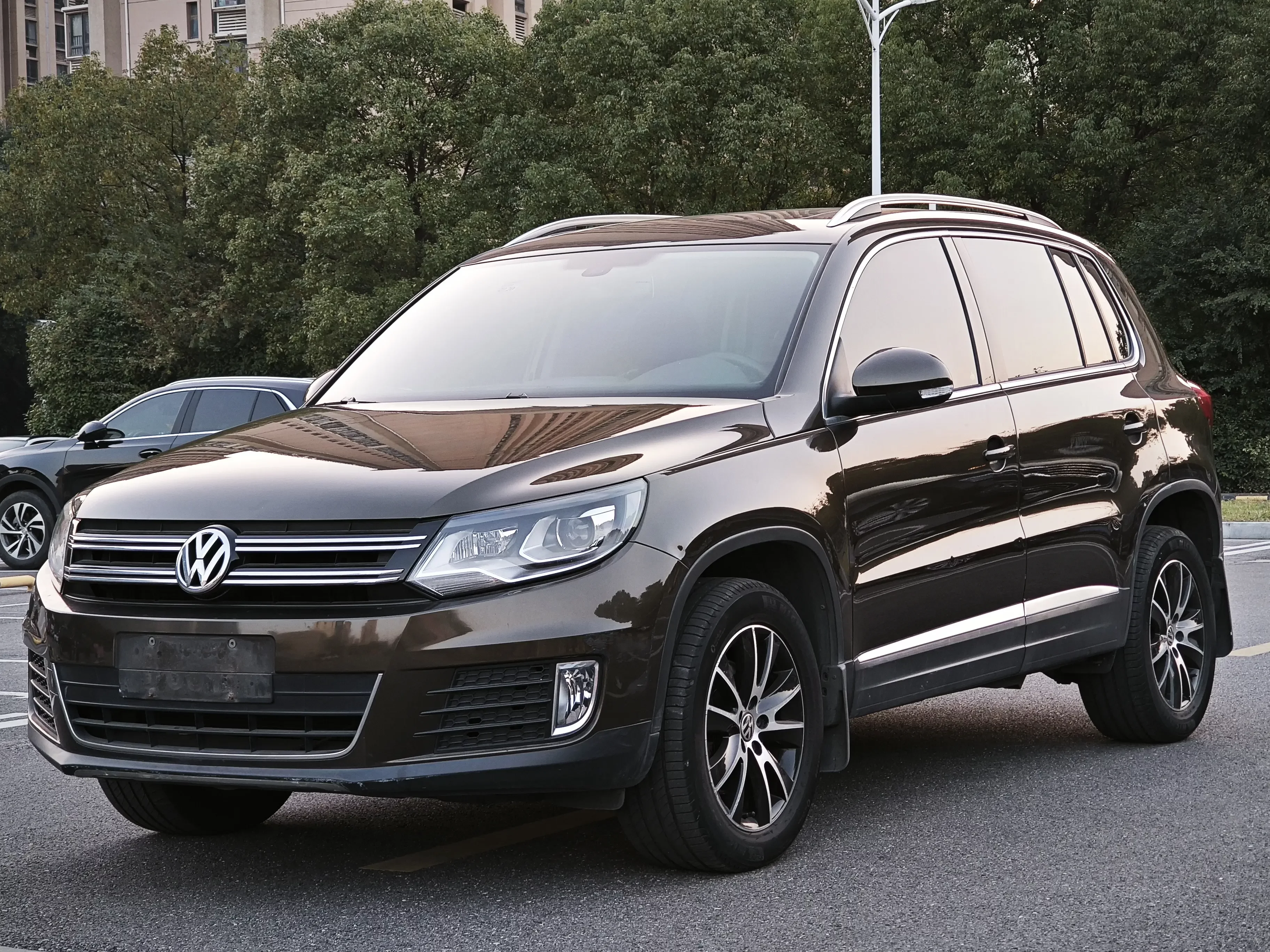 Volkswagen Tiguan (Tharu)