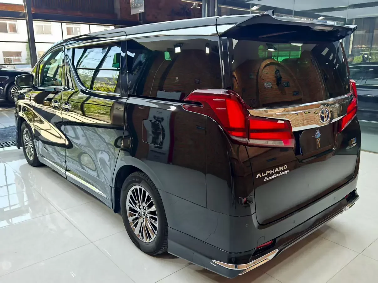 Toyota Crown Wellfire