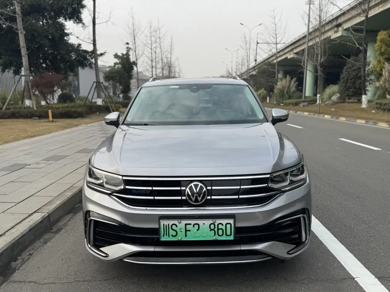 Volkswagen Tiguan L PHEV