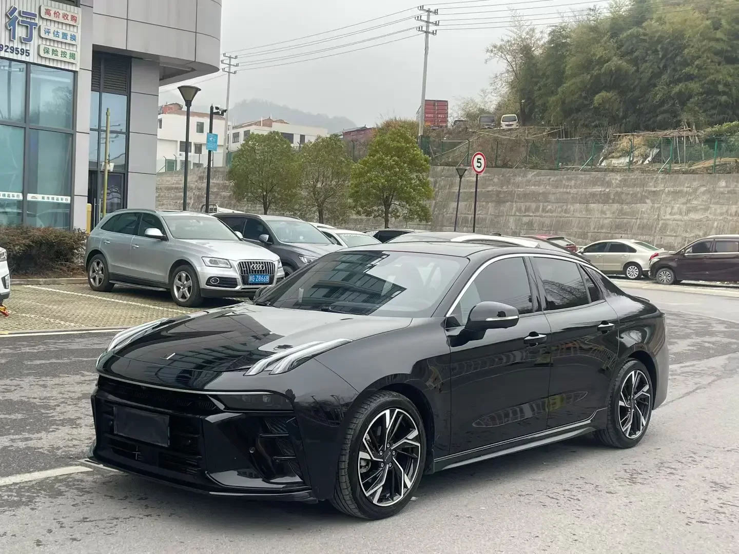 Lynk & Co 03