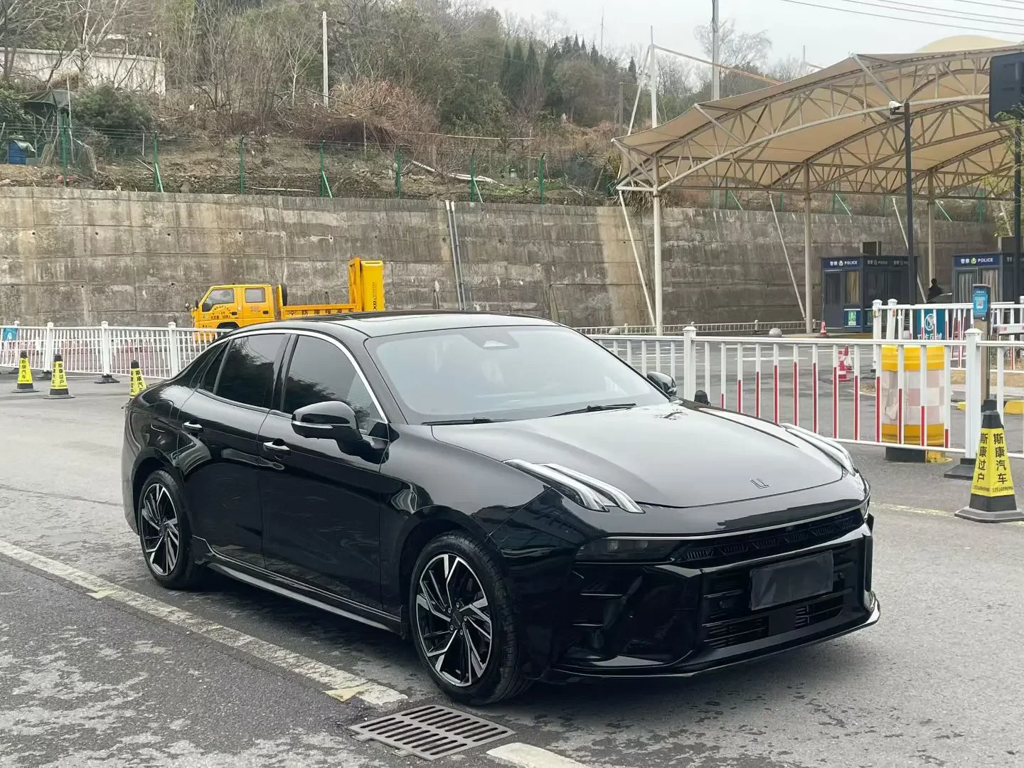 Lynk & Co 03