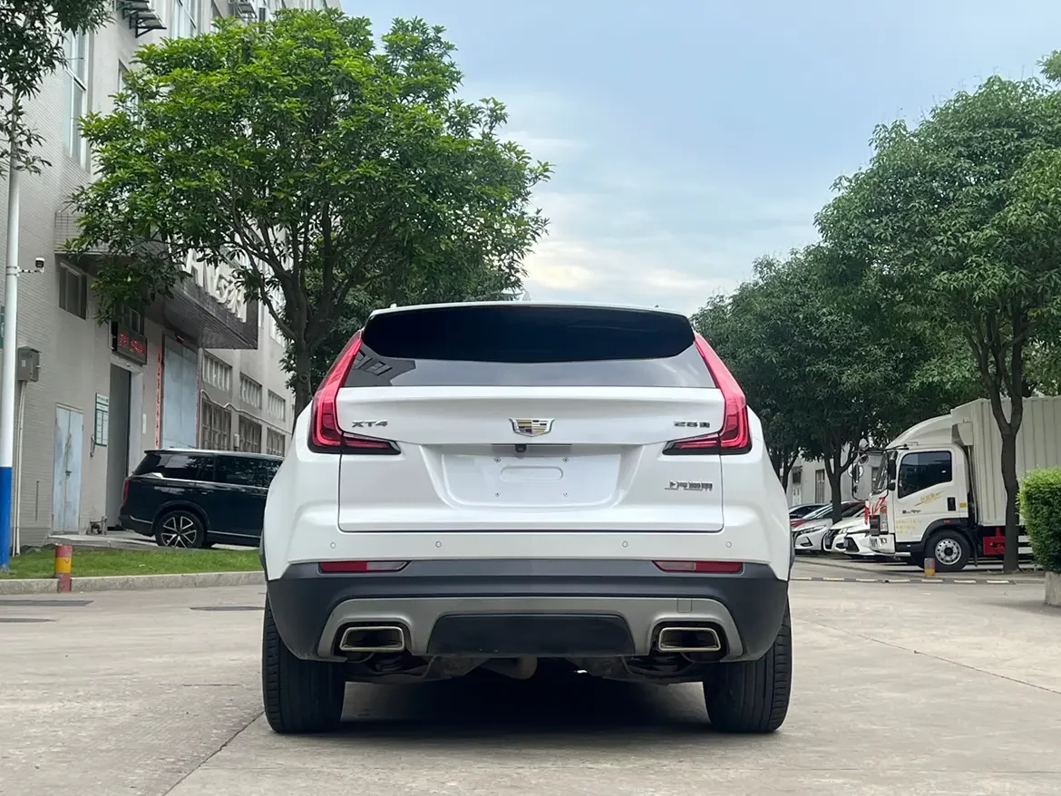Cadillac XT4